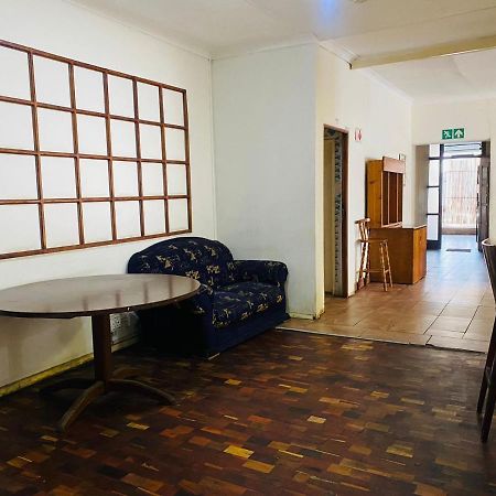 Rosebank Hostel Johannesburg Eksteriør bilde