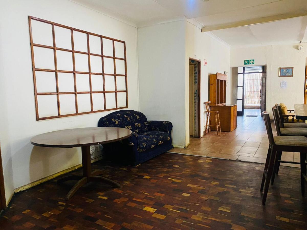 Rosebank Hostel Johannesburg Eksteriør bilde